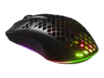 SteelSeries Aerox 3 2022 gaming mus – sort, set skråt forfra med RGB-lys