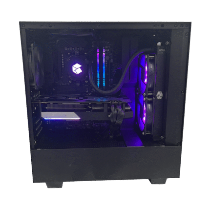 Gamer Deal Gamer PC – R9 3900X, RX 6700 XT, 16 GB, 500 GB NVMe SSD, 240 mm vandkøling (fra siden)